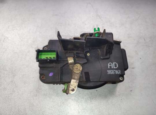 Замок боковой двери OP1814503 на Opel Vectra B