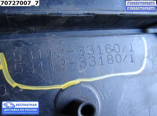 Решетка (заглушка) бампера на Toyota Camry XV50