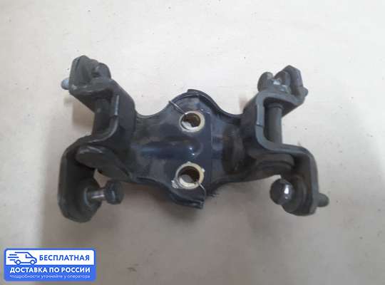 Петля двери на Mitsubishi Carisma