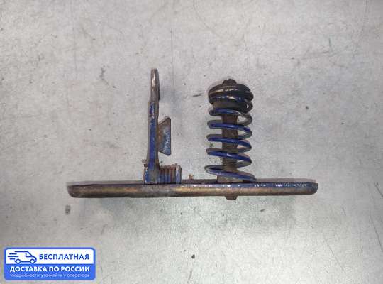 Замок капота на Volkswagen Golf II (1G)