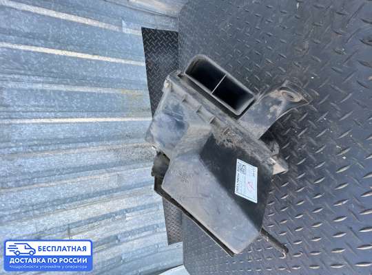 Корпус воздушного фильтра на Audi A6 (C5)