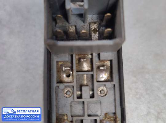 Кнопки стеклоподьемника на Chevrolet Lacetti