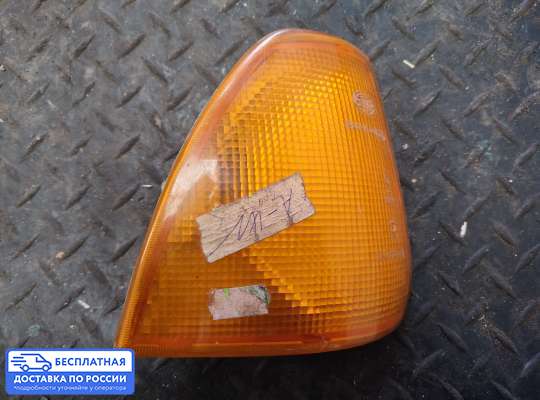 Поворотник передний на Audi 100 (44Q, C3)