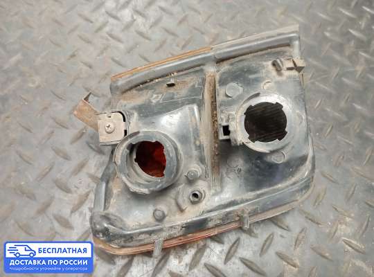 Поворотник передний на Mitsubishi Pajero II