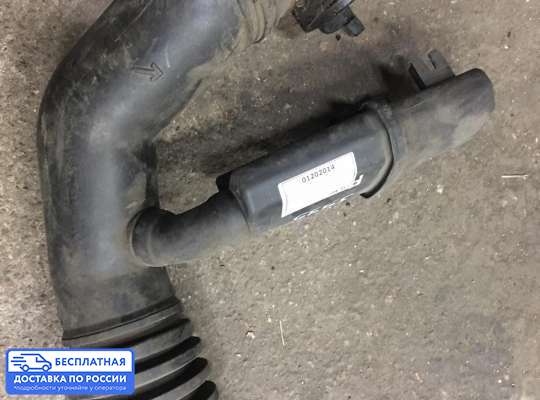Гофра (патрубок) воздушного фильтра на Mercedes-Benz CLK (W208)