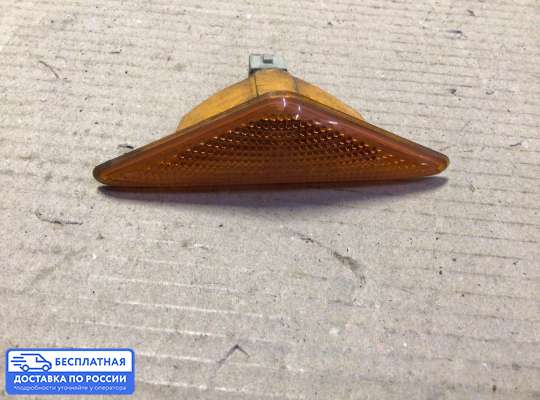 Повторитель поворота в крыло на Ford Focus I