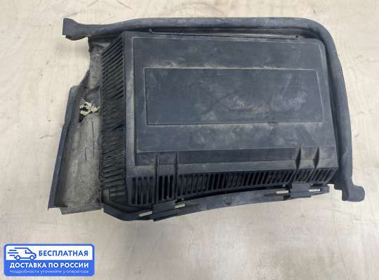 Корпус воздушного фильтра на BMW 5 (E39)