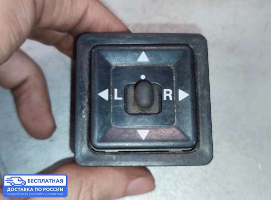 Блок управления зеркал на Mitsubishi Eclipse III D30