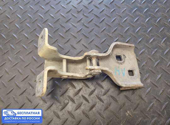 Петля двери на Renault Master III