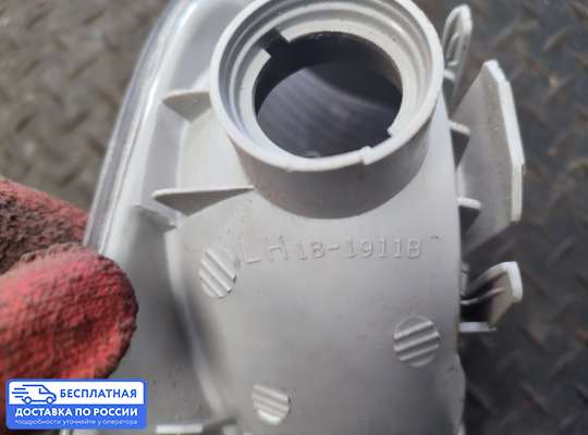 Поворотник передний на Audi 100 (44Q, C3)