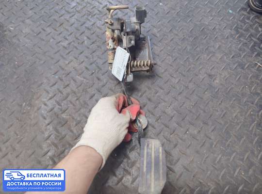 Педальный узел (педаль) на Isuzu Rodeo II (UTS-145)