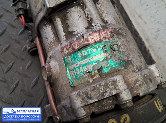Компрессор кондиционера на Volkswagen Passat B3 (35i)