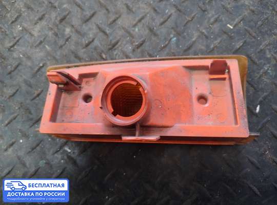 Поворотник передний на Opel Kadett E