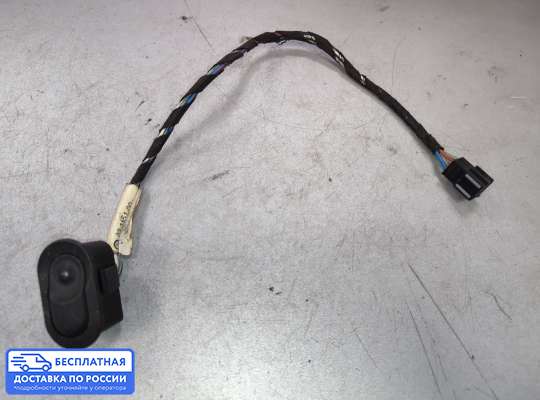 Кнопки стеклоподьемника на Opel Omega B