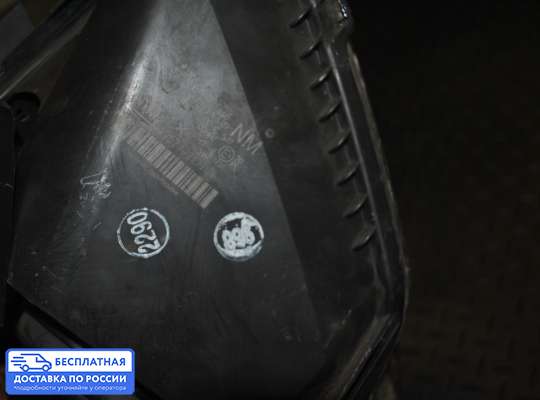 Фара передняя на Opel Zafira B