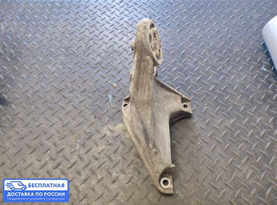 Кронштейн ДВС (лапа) на Audi A6 (C4)
