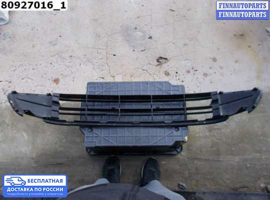 Решетка (заглушка) бампера на Honda Jazz II (GE)