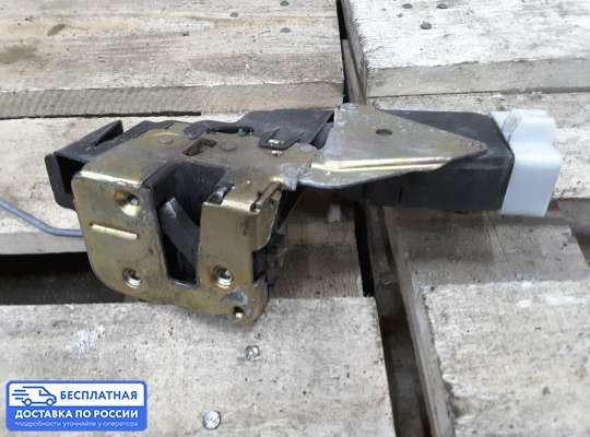 Замок боковой двери на Mitsubishi Carisma