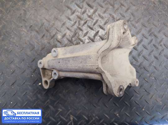 Кронштейн ДВС (лапа) на Volkswagen Passat B3 (35i)