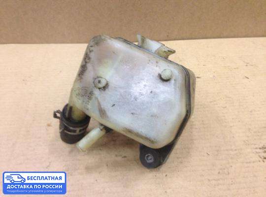 Бачок гидроусилителя на Mazda 323 (BA) 323C/ 323F/ 323S/ 323P