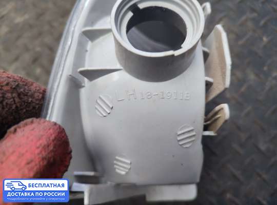 Поворотник передний на Audi 100 (44Q, C3)