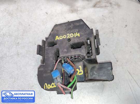 Фонарь задний на Volkswagen Passat B3 (35i)