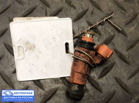 Форсунка топливная на Mitsubishi Carisma