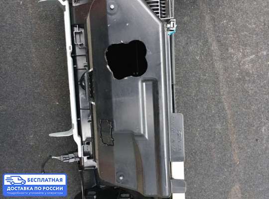 Бардачок (вещевой ящик) на Mercedes-Benz E (W211)