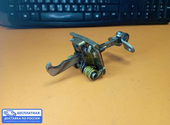 Ограничитель двери на Citroen C5 I