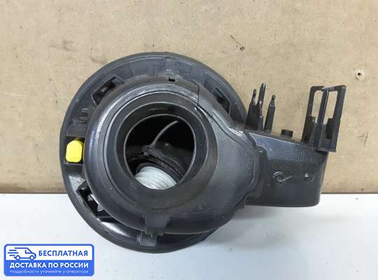 Лючок бензобака на Opel Astra J