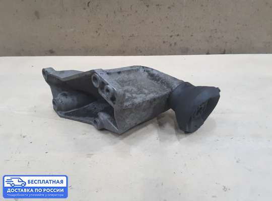 Кронштейн ДВС (лапа) на Audi A6 (C5)