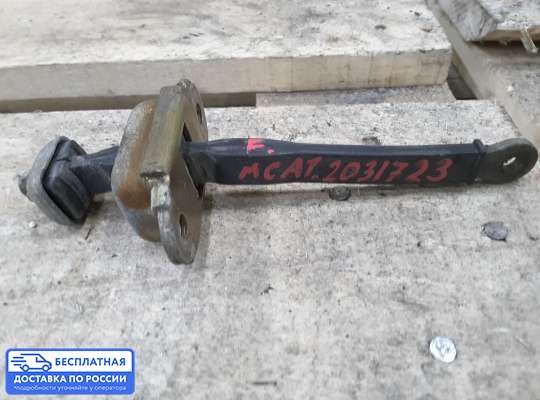 Ограничитель двери на Mitsubishi Carisma