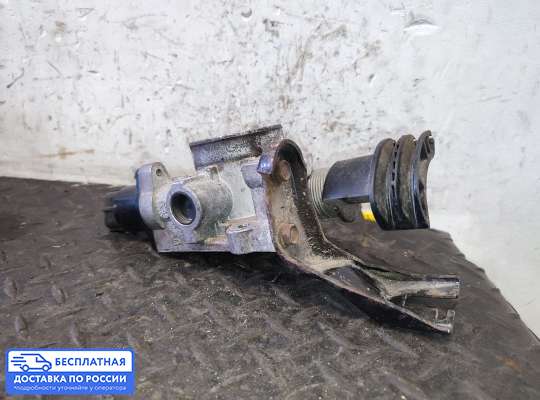 Заслонка дроссельная на Jeep Cherokee II / Liberty (KJ)
