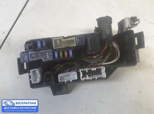 Блок предохранителей на Nissan Navara / PickUp (D40)