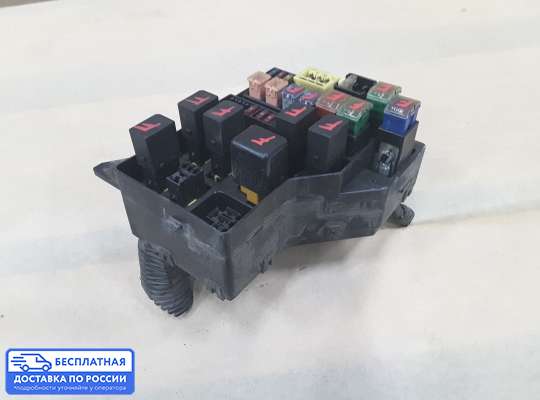 Блок предохранителей на Mitsubishi Carisma