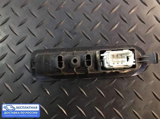 Кнопки стеклоподьемника на Renault Megane II