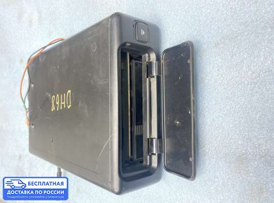 CD-чейнджер на BMW 7 (E38)