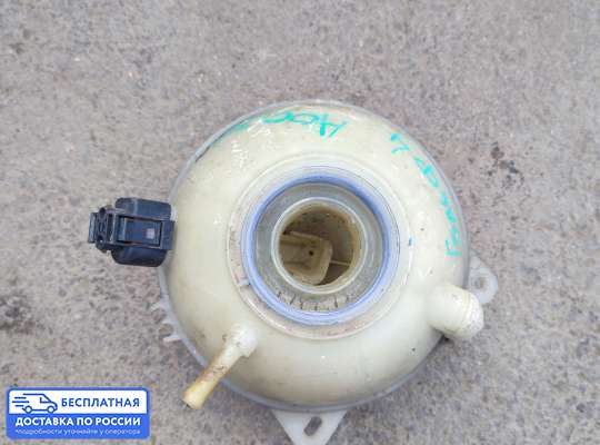 Бачок расширительный на Volkswagen Golf IV (1J)