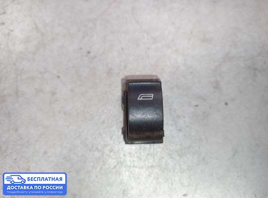 Кнопки стеклоподьемника на Audi A3 (8L)