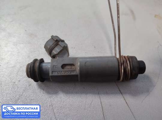Форсунка топливная на Mazda 323 (BA) 323C/ 323F/ 323S/ 323P