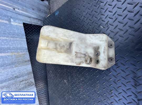 Бачок омывателя на Opel Frontera A