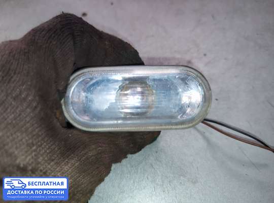 Повторитель поворота в крыло на Volkswagen Golf IV (1J)