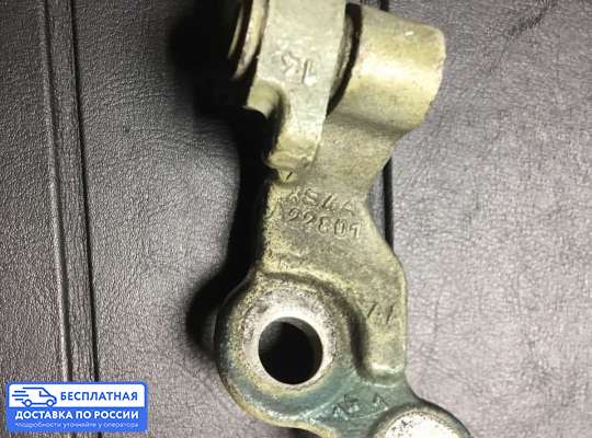 Петля двери на Ford Focus I