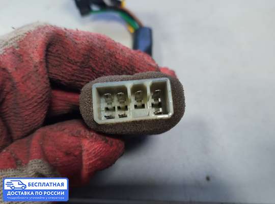 Кнопки стеклоподьемника на Hyundai Galloper II