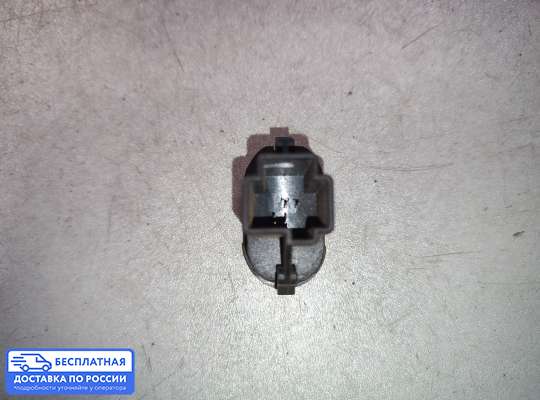 Кнопки стеклоподьемника на Ford Focus I