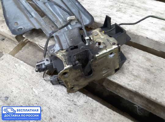 Замок боковой двери на Renault Laguna I