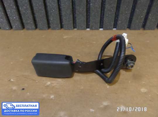 Ремень безопасности на Honda Civic VIII (4D, 5D)