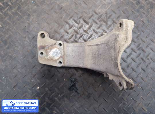 Кронштейн ДВС (лапа) на Volkswagen Passat B3 (35i)