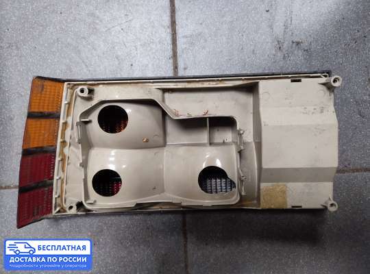 Фонарь задний на Opel Kadett E