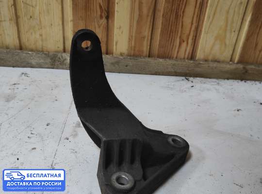 Кронштейн КПП на Ford Mondeo III